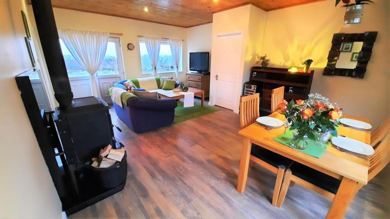 Clifden Wildflower Cottage - Clifden Countryside Lettings Buitenkant foto